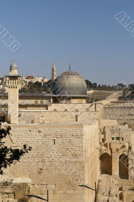 Al Aqsa mosque and minaret - islam in a holy land