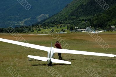 Glider on the ground