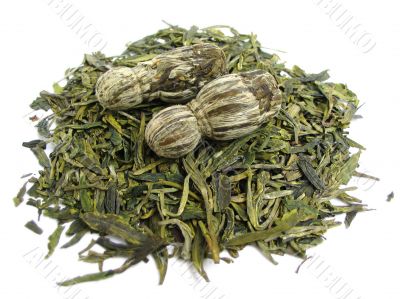 Aromatic green tea leaves