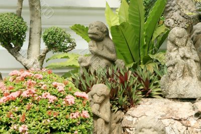 Small statues and decorativ trees Small statues and decorativ trees
