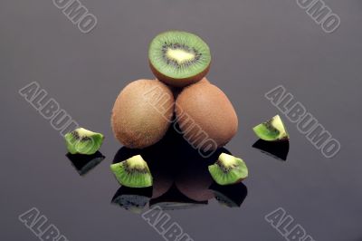 kiwi pieces