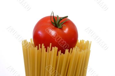 Spaghetti with tomato