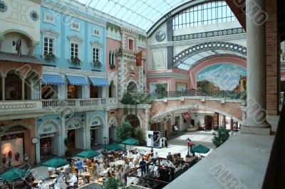 UAE. Dubai. Shopping center `Mercato`