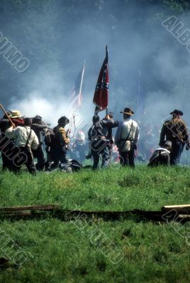 Confederates defend the flag,