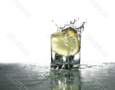 Splashing Lemonade Splashing Lemonade