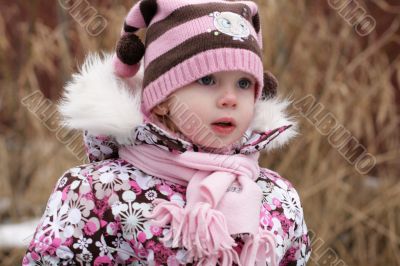 little beauty girl slightly frozen little beauty girl slightly frozen