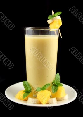 Mango And Banana Smoothie Mango And Banana Smoothie