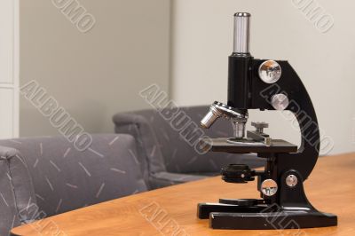 Microscope