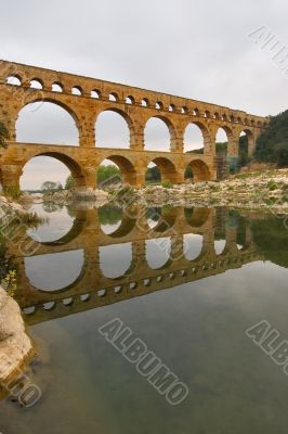 To the bridge it was executed two thousand years To the bridge it was executed two thousand years