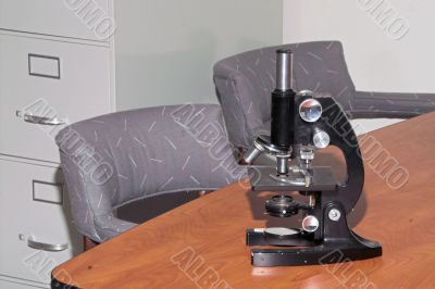 Microscope