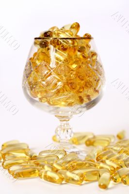 Glass with gold boluses Glass with gold boluses