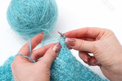 knitting a pullover