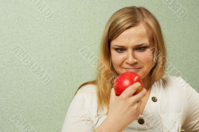 The girl &amp; red apple