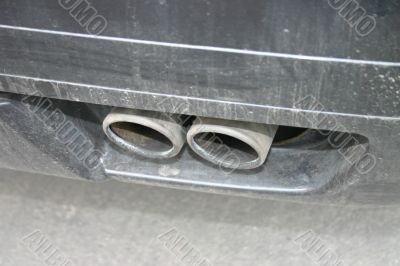Double Exhaust Pipe