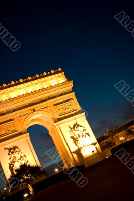 Awesome Arch de Triomphe at Night
