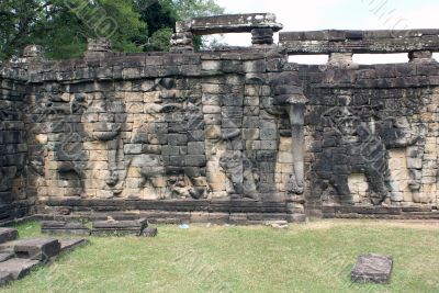 Wall with elephants