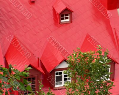 RED ROOF