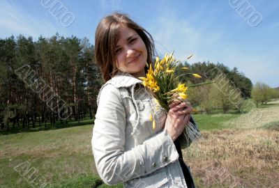 girl with flowes