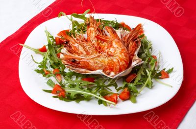 shrimps and rocket salad