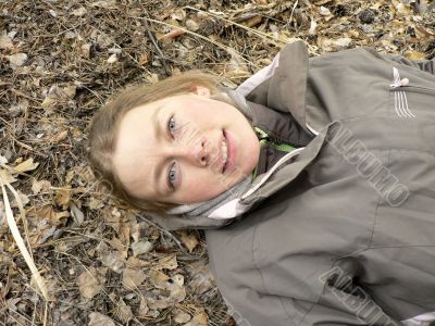 girl laying on the ground girl laying on the ground