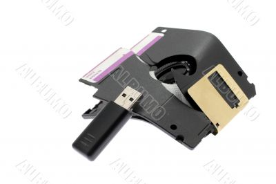 Broken diskette Broken diskette