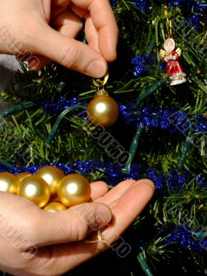 Making the Christmas tree