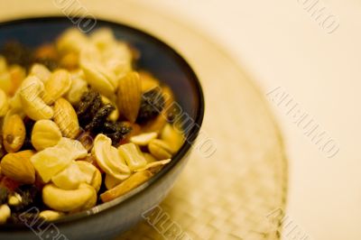 mixed nuts and dried fruits