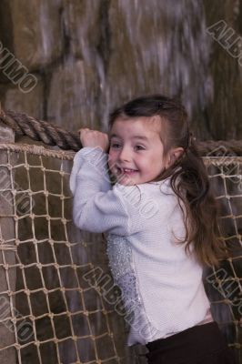 little girl and acrobranche