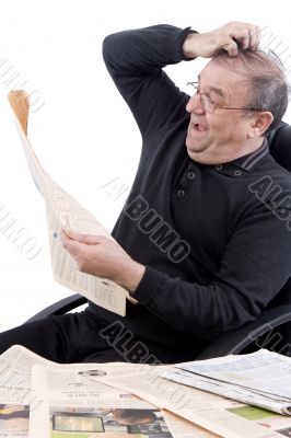 Senior read newspaper Senior read newspaper