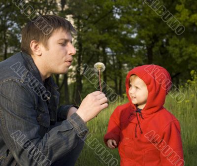 Daddy and a small daughte Daddy and a small daughte