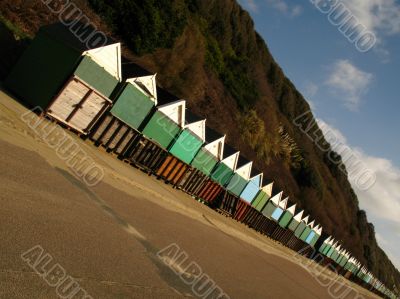 dynamic diagonal beach huts
