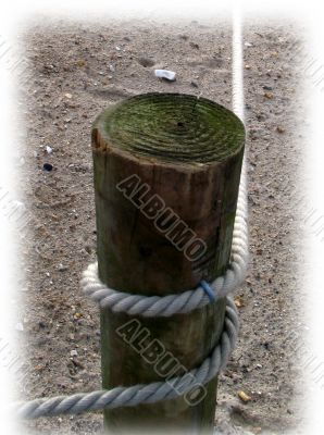 post and rope with faded edge