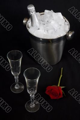 Iced champagne with Rose