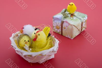Easter nest with chicks
