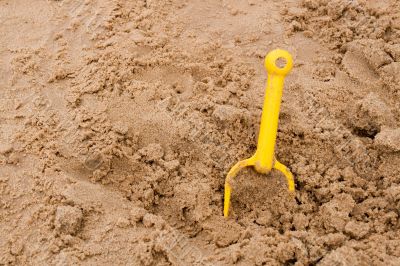 yellow sand spade yellow sand spade