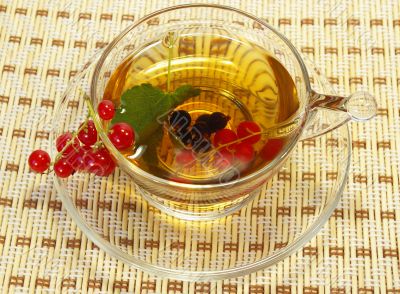 Currant and herbal tea
