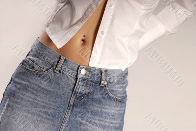 belly with piercing