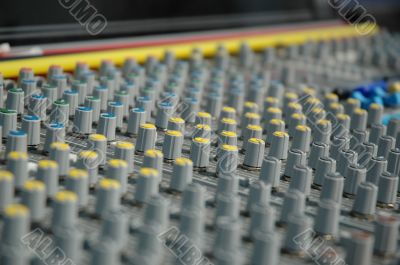 Handles of management of the board of the sound processor (mixer