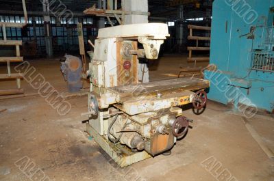 The old metalcutting machine tool. The old metalcutting machine tool.
