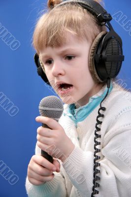 singing girl