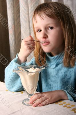 girl eat ice-cream