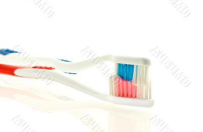 two toothbrushes for couple