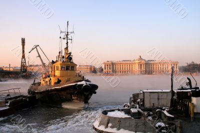 a small ice breaker a small ice breaker