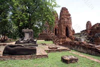 Buddha in wat Mahathat