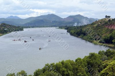 Song Huong river