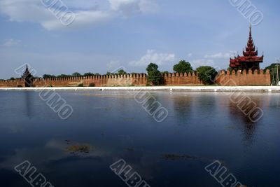 Wide moat Wide moat