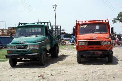 Green and red trucks Green and red trucks