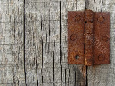 rusty hinges