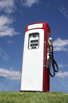 Old Gasoline Pump Old Gasoline Pump