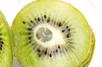 cutting kiwi close up